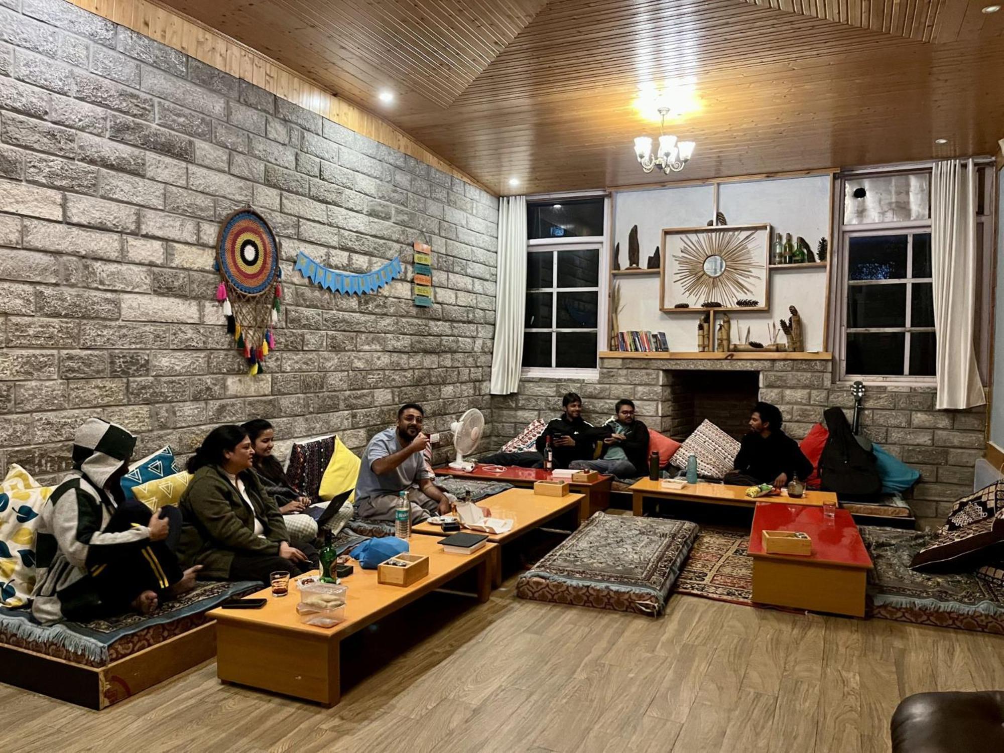 Fluestern Hostel And Cafe Nagar (Himachal Pradesh) Exterior foto