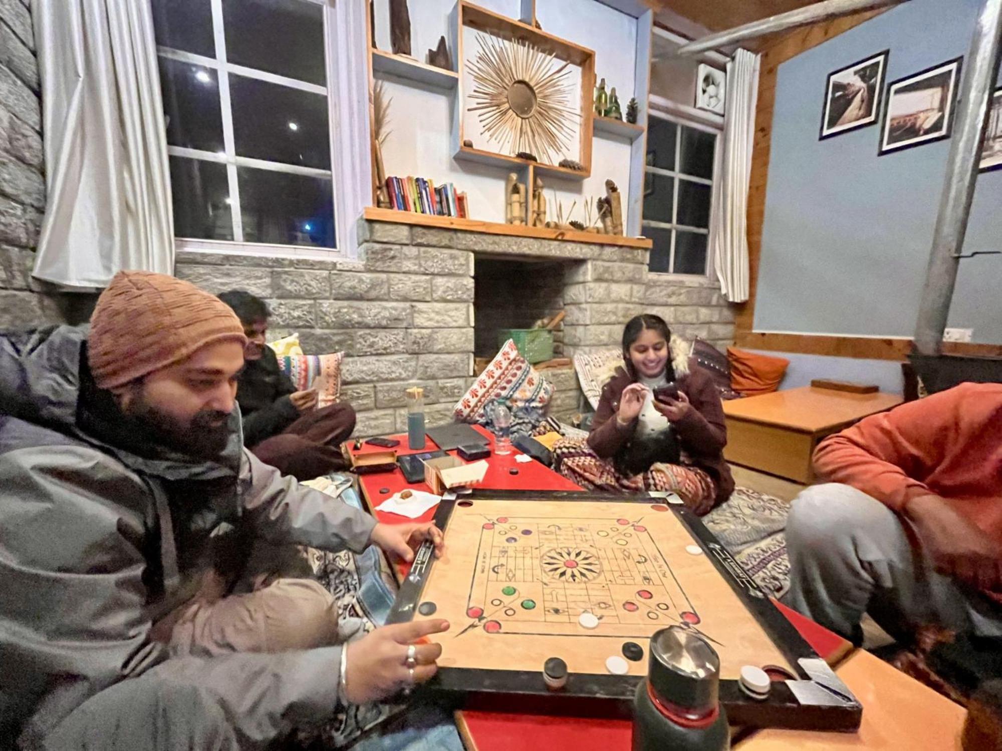 Fluestern Hostel And Cafe Nagar (Himachal Pradesh) Exterior foto