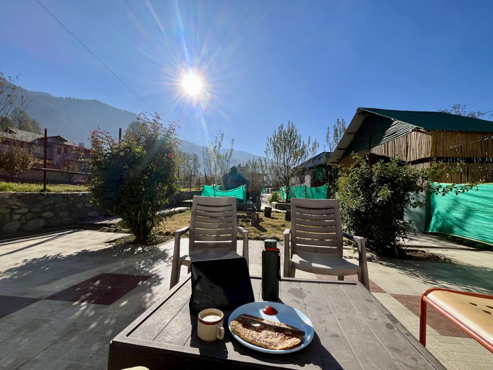 Fluestern Hostel And Cafe Nagar (Himachal Pradesh) Exterior foto